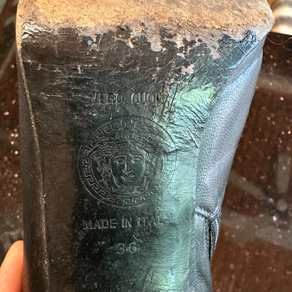 Versace 3/4 black leather boots. Size 36 - Picture 3 of 5